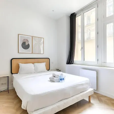 Apartment De Charme Proche Des Galeries Lafayettes Paris